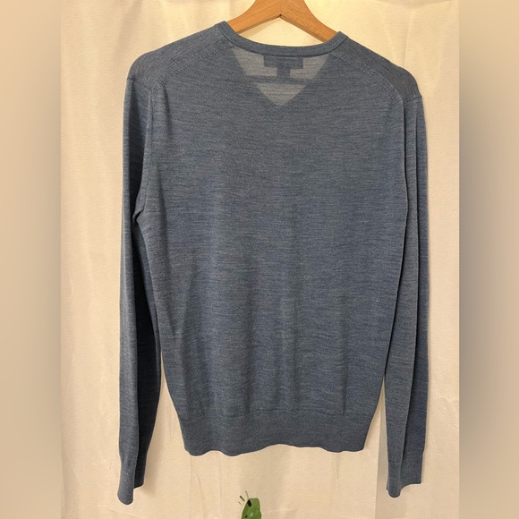 Men’s XS 100% extra fine merino wool v-neck sweater blue - Picture 2 of 4